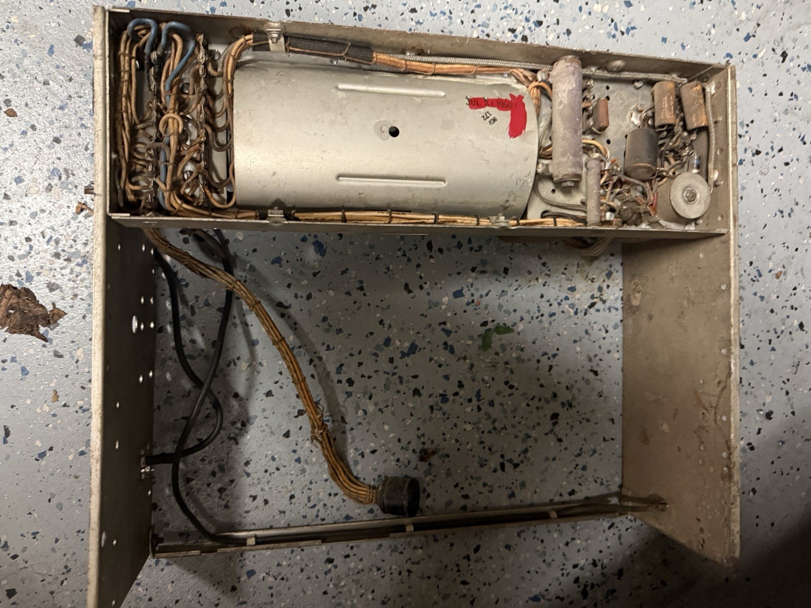 Vintage Motorola Tube Radio Chassis w/ Dynamotor FMTRU-5-V WWII Era Untested