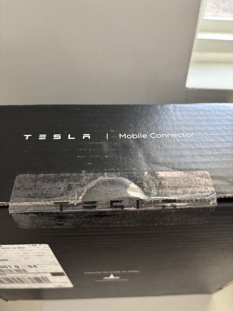 Tesla Mobile Connector Charger - Generation 3