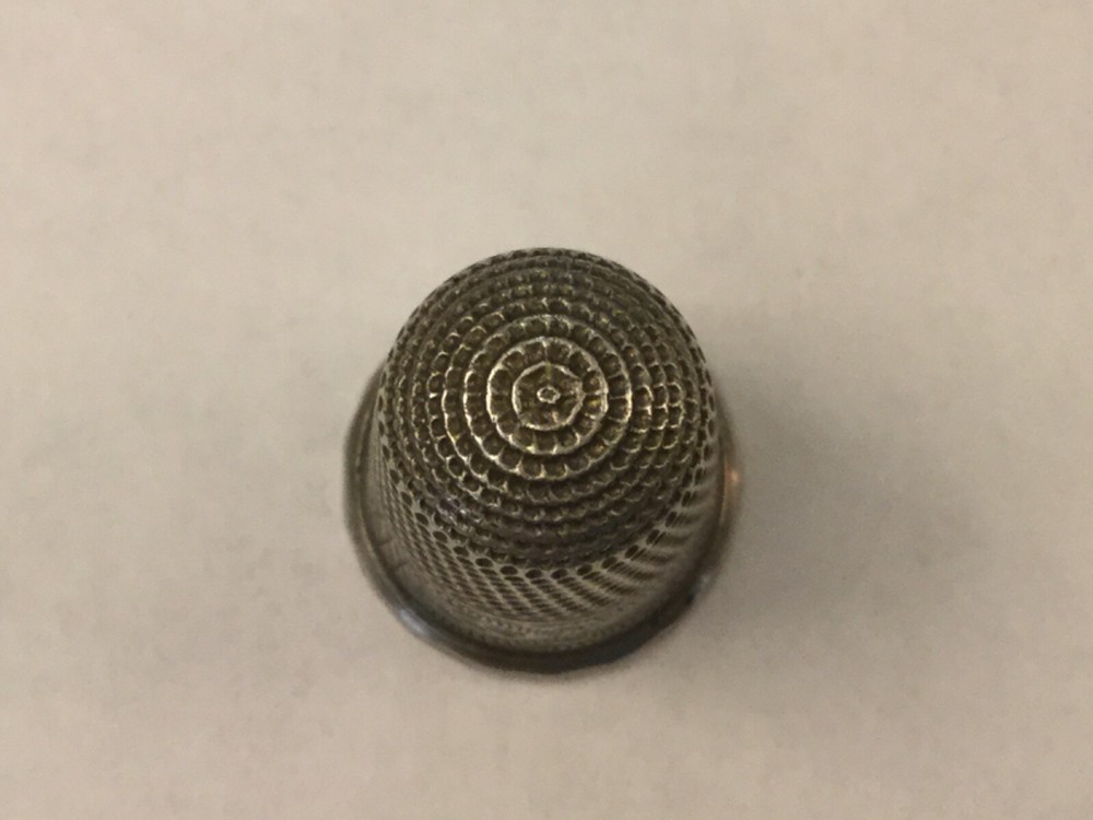 Sterling silver thimble Birmingham 1939 engraved