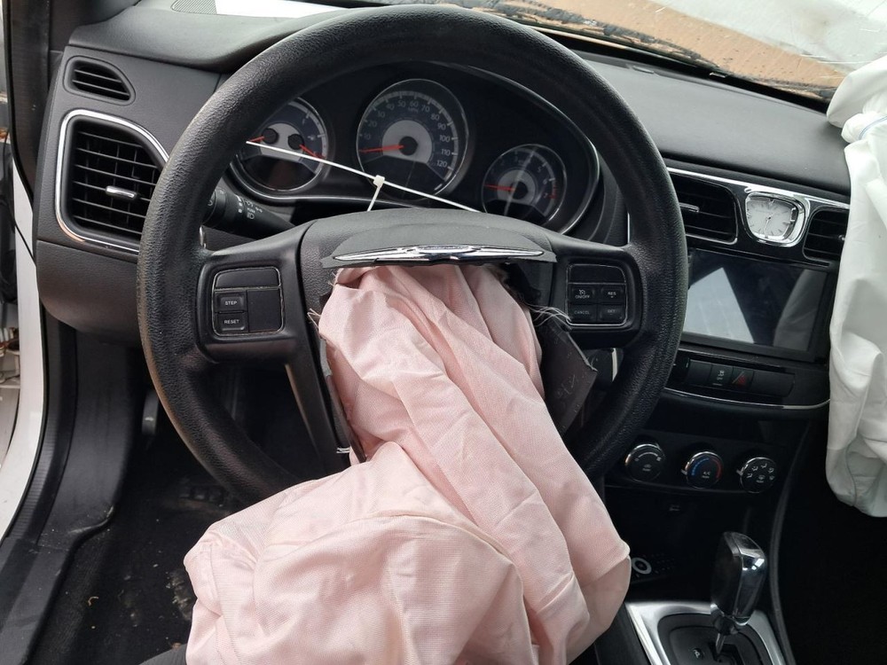 200 2014 Glove Box 4773226