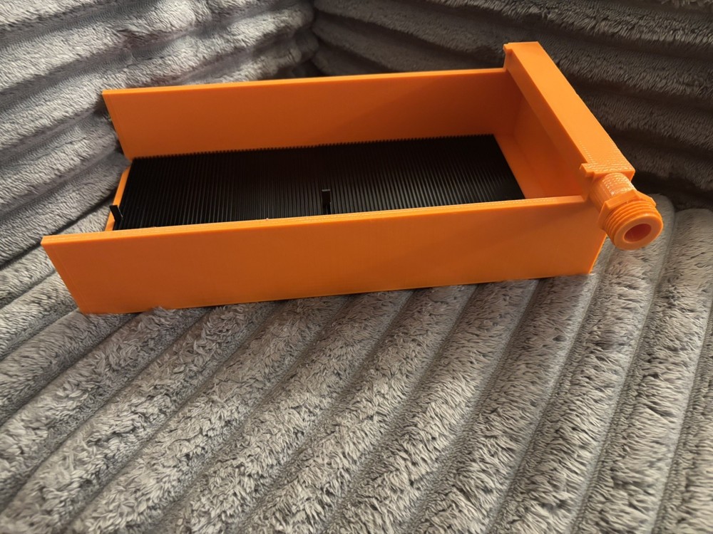 Easy flow gold sluice box for prospecting solid gold catching plates (orange