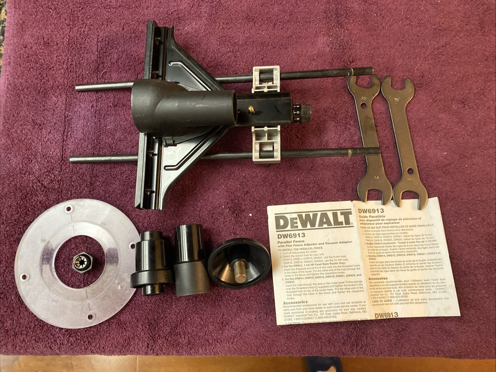 DeWALT Universal Edge Guide DW6913  w/ Accessories