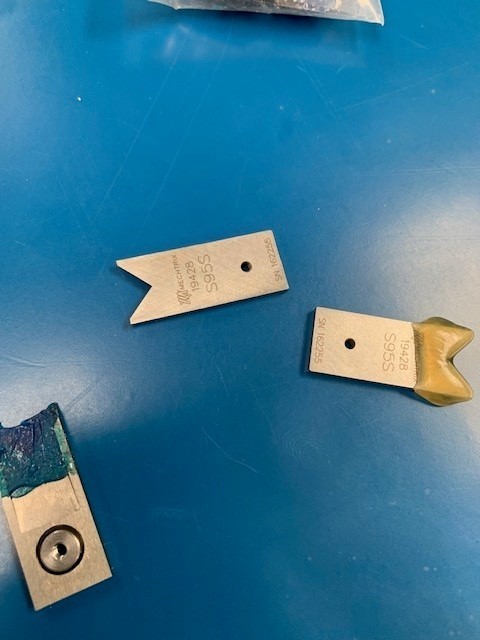 9500 schleuniger blades