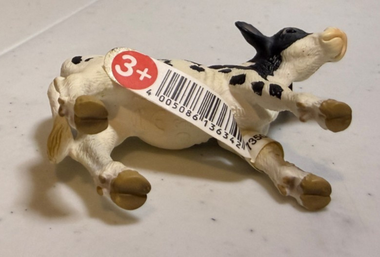 SCHLEICH 13634 Holstein Calf Cow Farm Life Figure Figurine NWT NEW