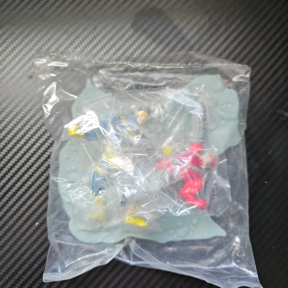 VTG 1995 Cyclops VS Commando Action Figures Marvel Comics Trading Card Hardees