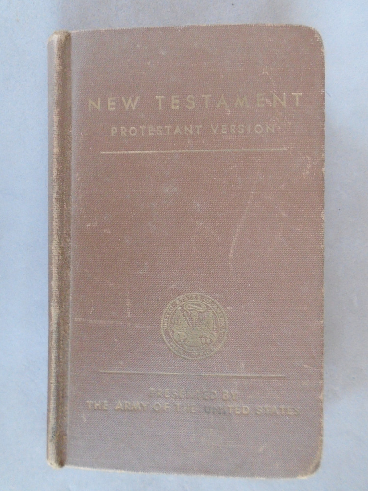 WWII New Testament 1942 Army presentation with name & next of kin
