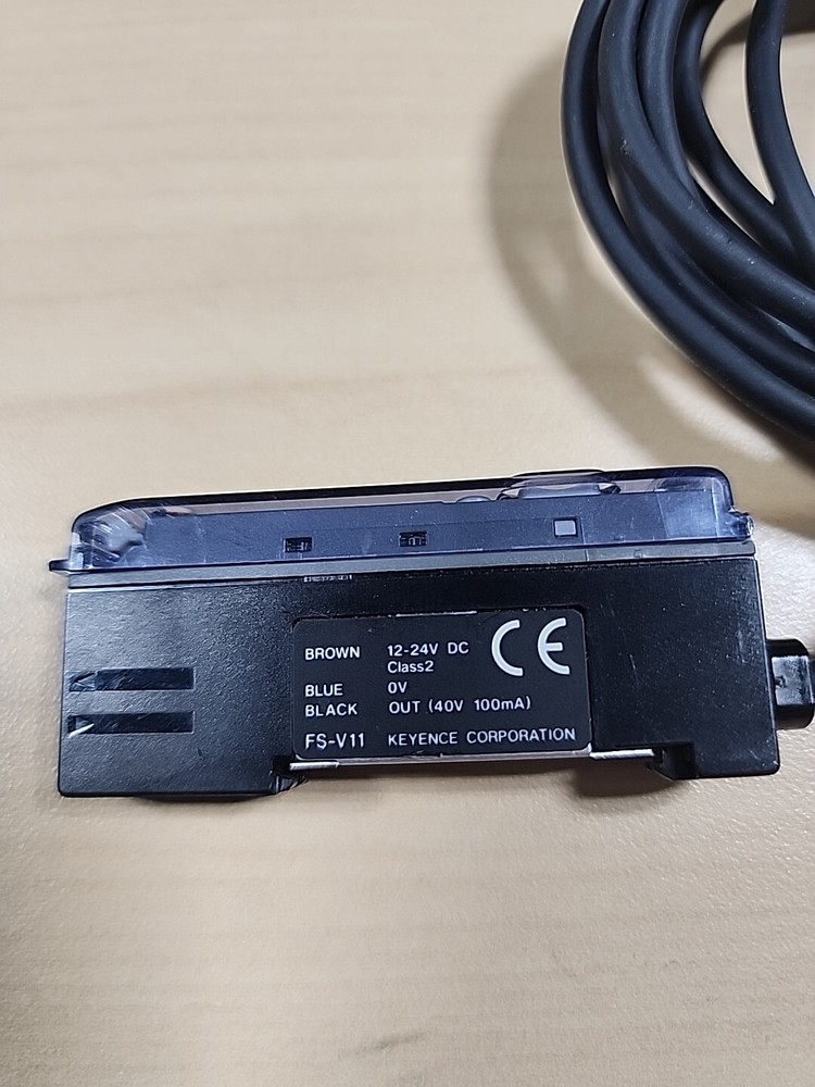 Keyence FS-V11 Fiber Optic Amplifier Sensor 12-24Vdc