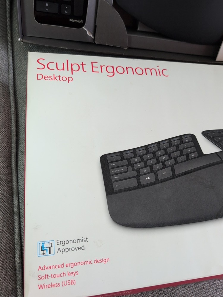 No Dongle- Microsoft Sculpt Ergonomic Desktop Keyboard Mouse Number Pad Bundle