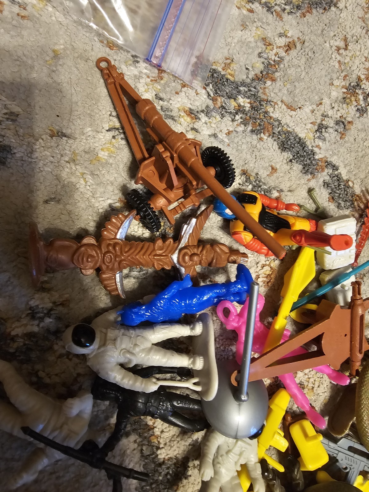 Random Vintage Small Toy Lot. Astronaut Army Snake Cowboy Turle Ect.