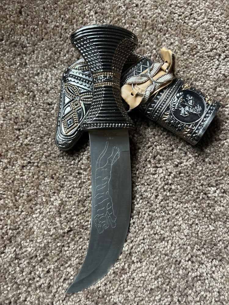 Omani Khanjar Replica Dagger Middle Eastern Knife Silver Gold 2 Tone