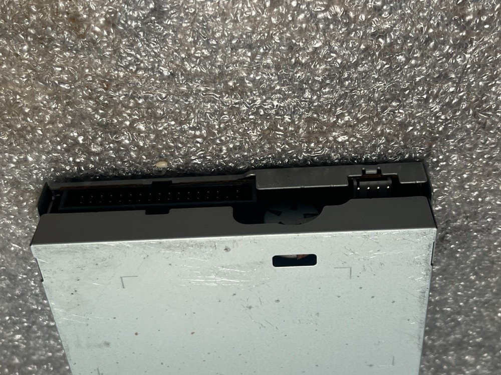 INTERNAL FLOPPY DISK DRIVE IDE FD1231M NO BEZEL 1.44MB