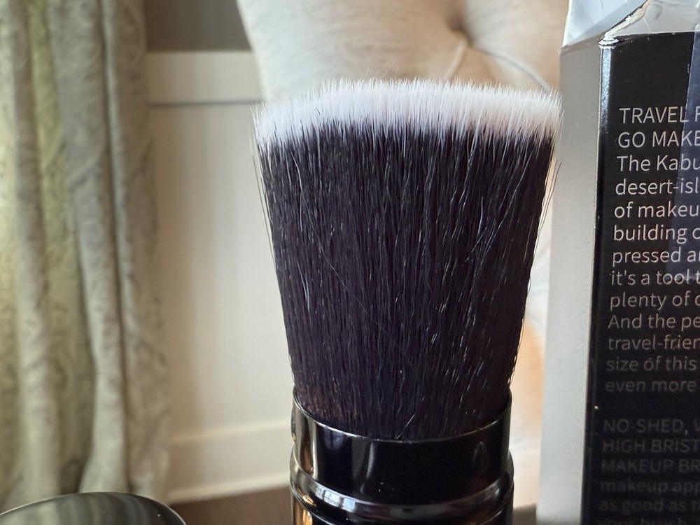 Larangel Retractable Kabuki Brush