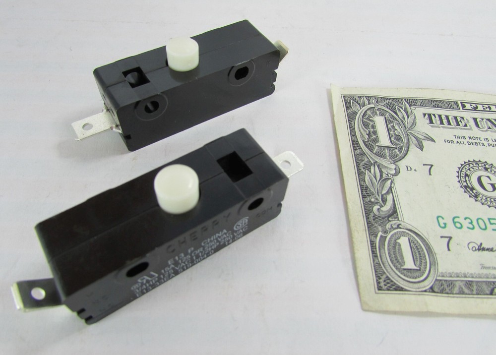 Lot 2 Cherry E13 15A Normally Open Snap Action Pushbutton MicroSwitch 125VAC/250