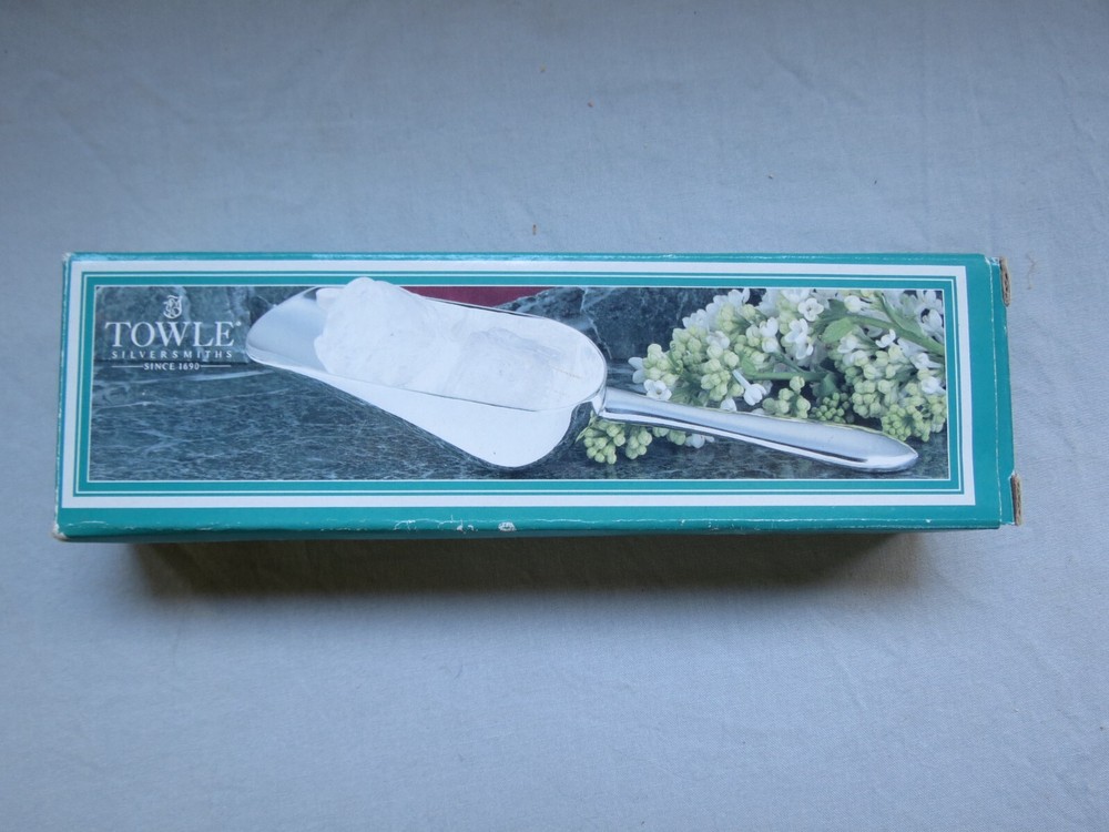 Towle Silverplate Ice Cube Scoop - Monogram "D"