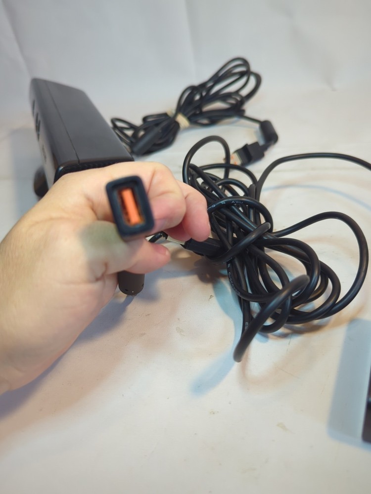 OEM Xbox 360 Kinect Sensor And Cables C4