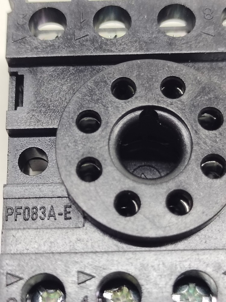 LOT*10 SOCKET PF083A-E relay socket (FREE SHIPPING)