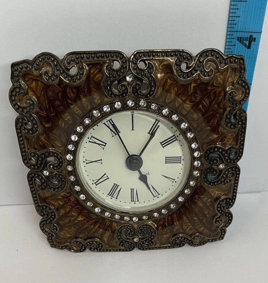 BEAUTIFUL ENEMAL DESKTOP QUARTZ CLOCK