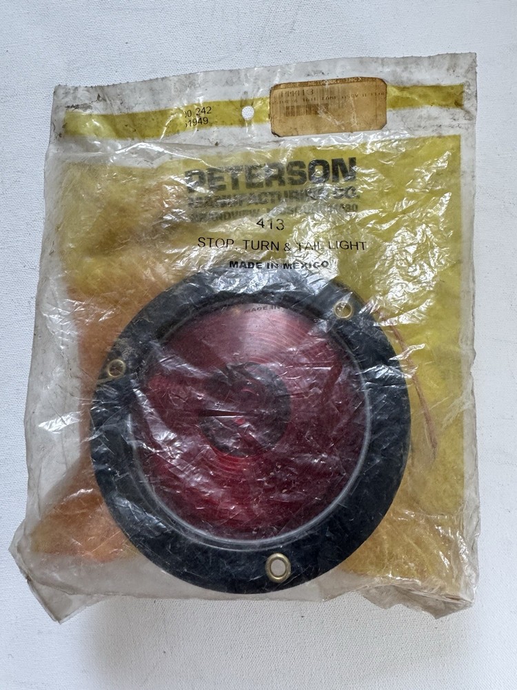 Peterson PM-413 Red tail light/turn signal