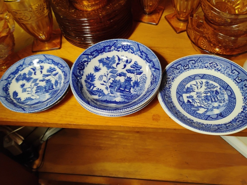 7 Homer Laughlin Plates