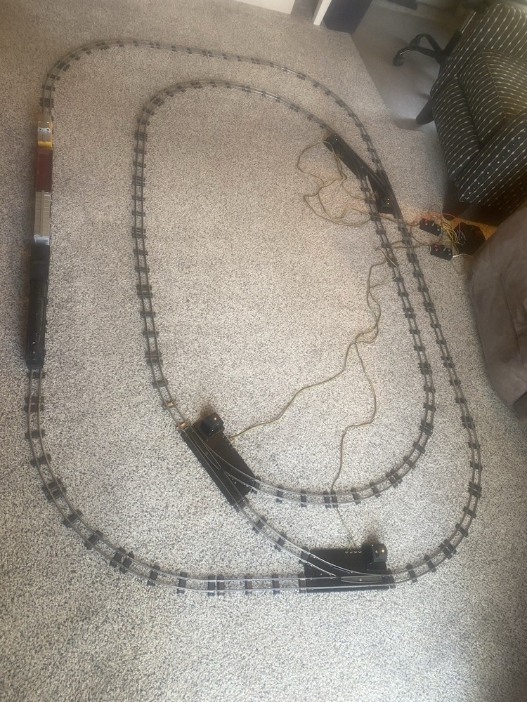 1950’s Vintage Gilbert American Flyer Train Set With Triple Loop Layout