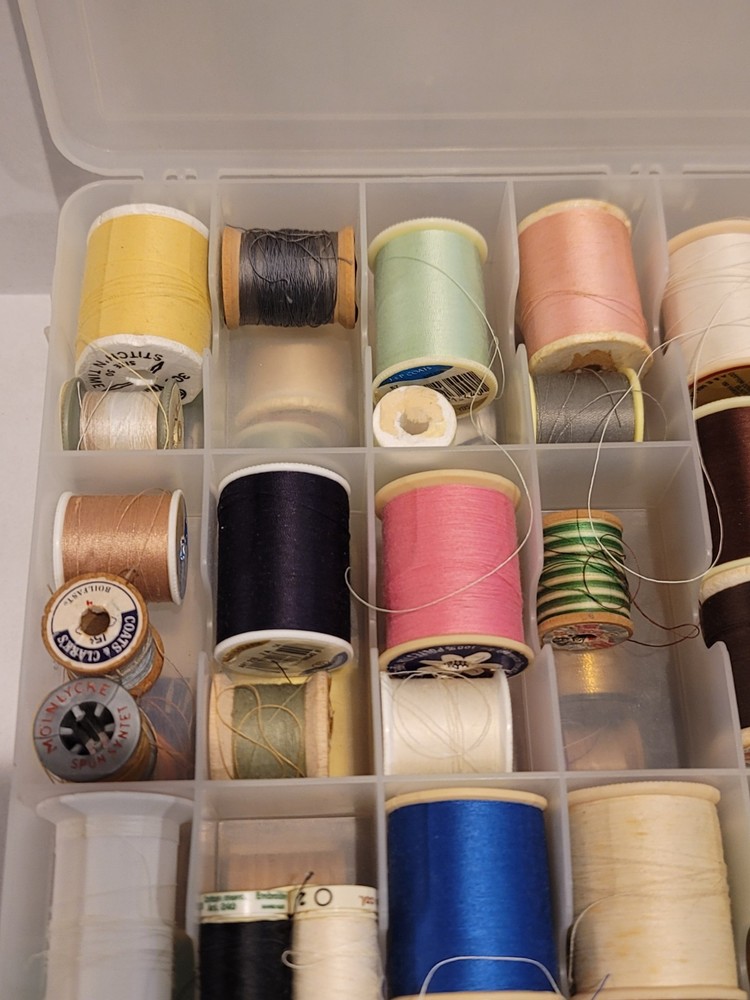 Plastic Double Sided Sewing Thread Storage Case With Various Threads Included