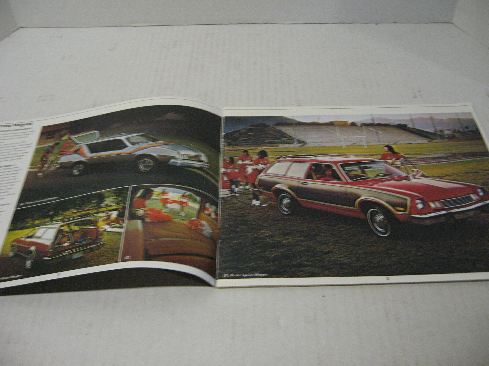 1977 Ford Station Wagons Pinto LTD II Club Car Dealer Sales Brochure Catalog