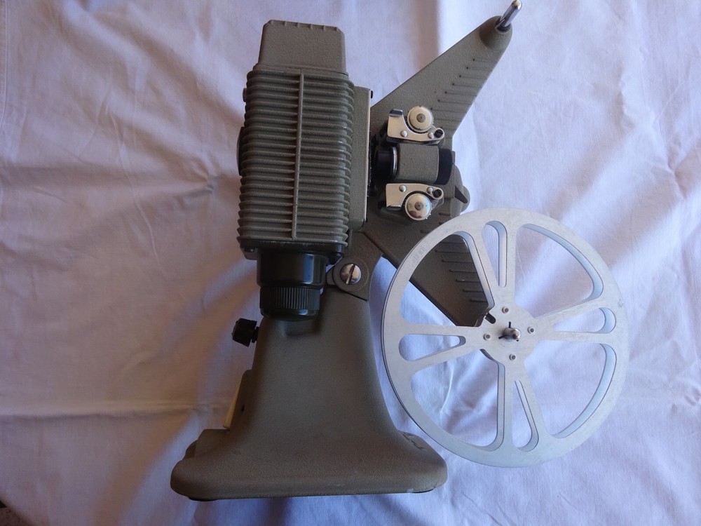 VINTAGE "ASTRO" PROJECTOR - 8mm - Untested -