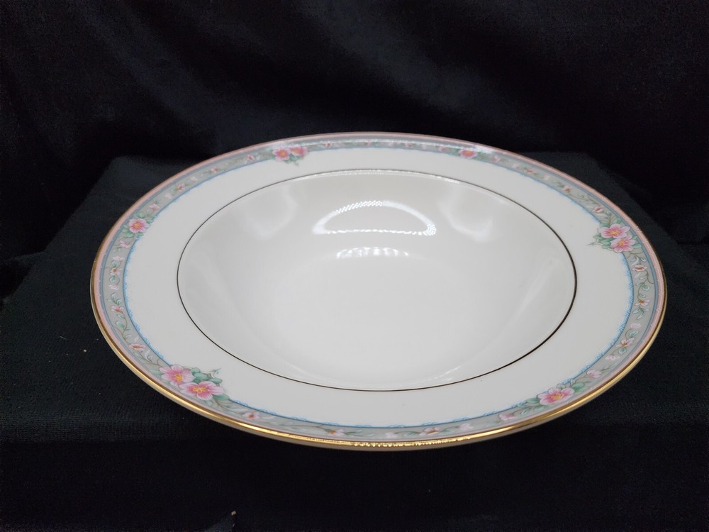 Mikasa La Rose Round Vegetable