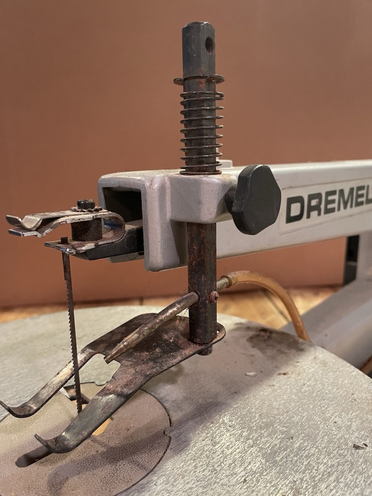 Dremel 16 Inch Scroll Saw Two Speed