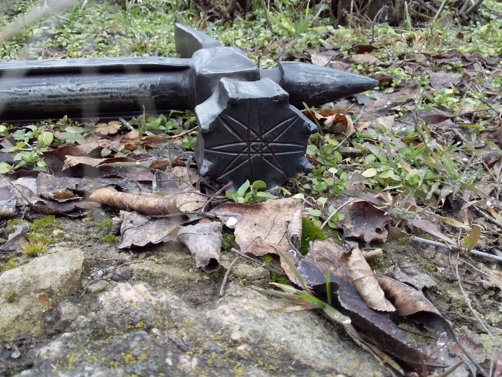 Dwarven hammer - pickaxe