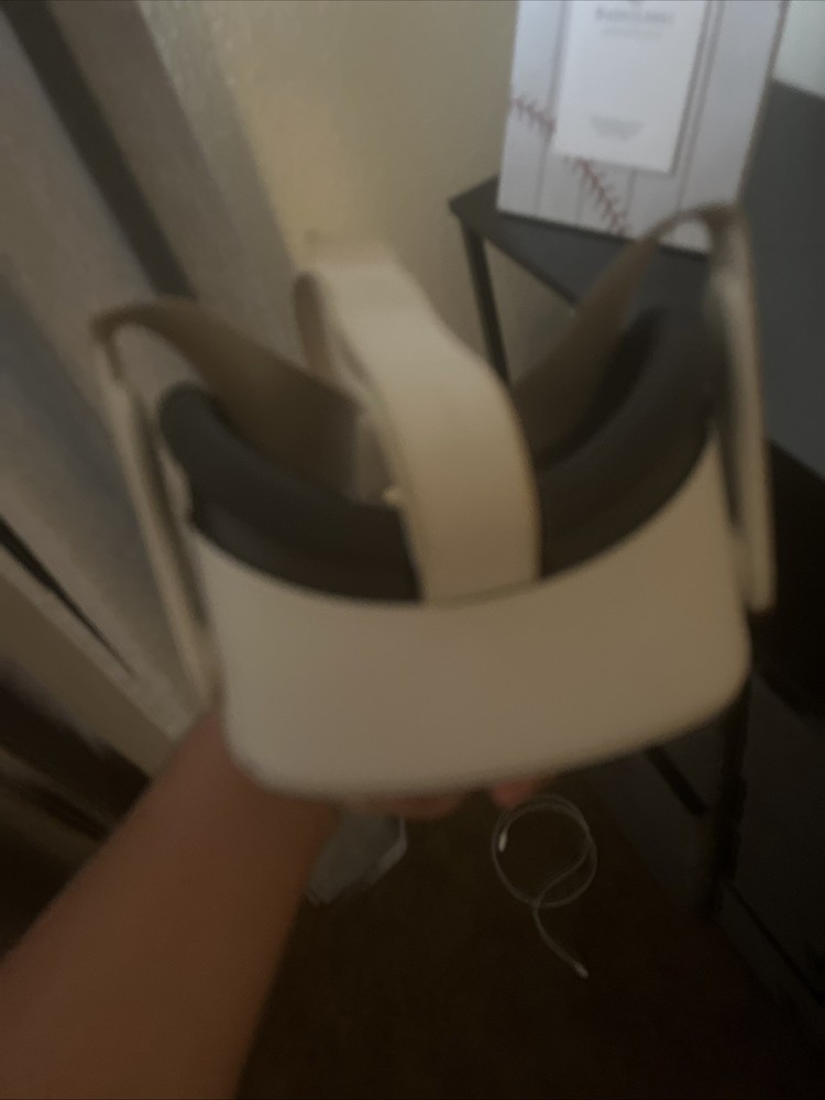 Meta Quest 2 64GB Standalone All-in-One VR Headset WITH 2 CONTROLLERS