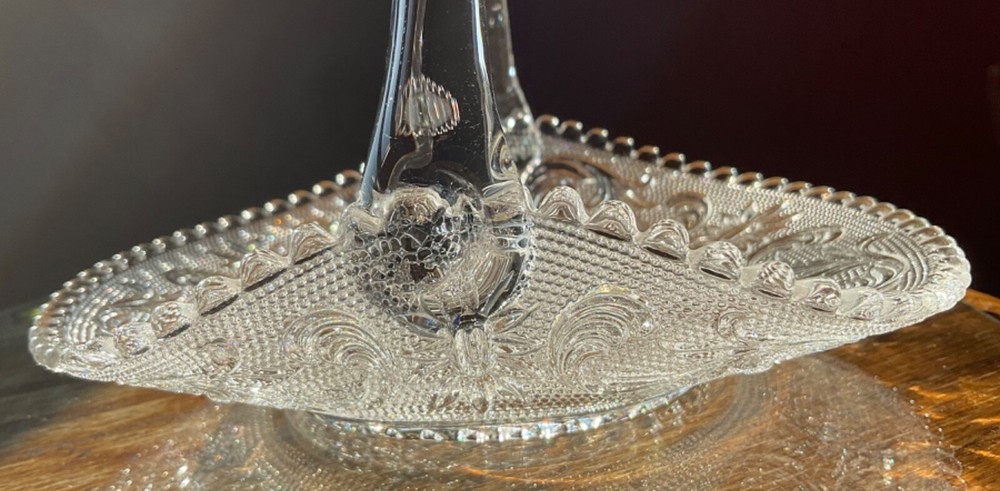 Clear Glass Candy / Nut Dish With Handle/Princess Feather Triangle Handle
