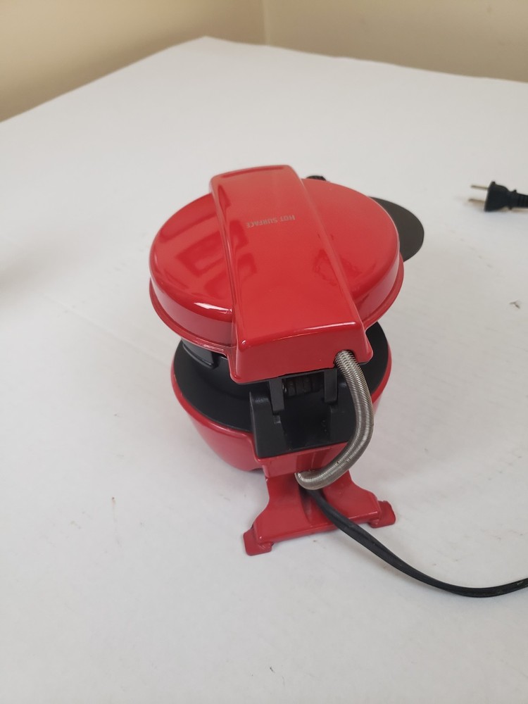 Hamilton Beach Electric Breakfast Sandwich Maker ST29 Red