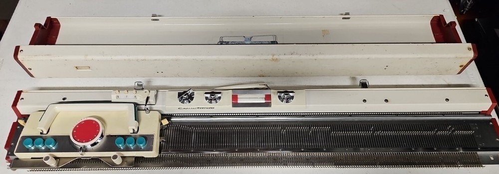 Imperial Knitmaster Model 305 Knitting Machine . Not TESTED