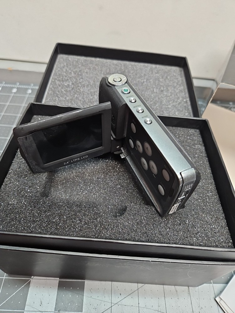 Digital Camcorder Cobra 12 Mega Pixel, Cable, New Open box