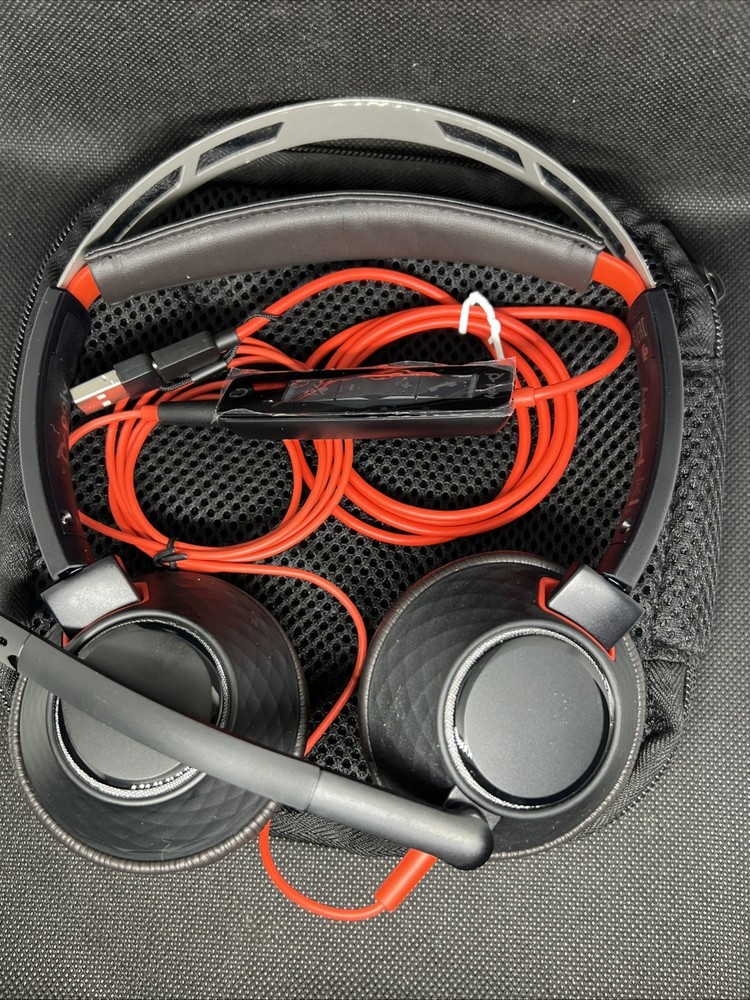 Poly Blackwire C5220 Headset With Storage Case Brand New