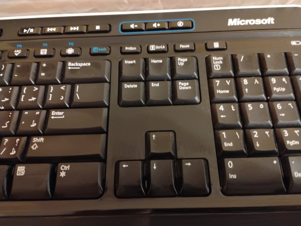 Microsoft Wireless Desktop 3000 Keyboard Only Bluetrack Technology - Arabic