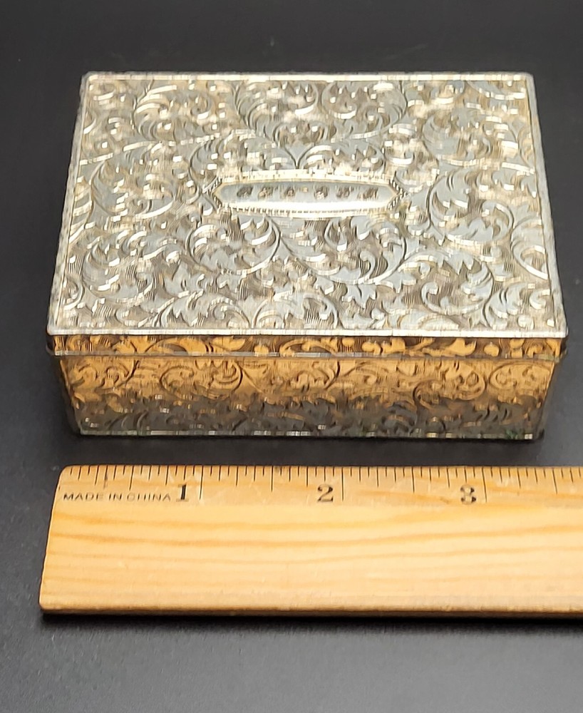 Vintage Silver Plated Lidded Cigarette Box Leaf Pattern 3.5"