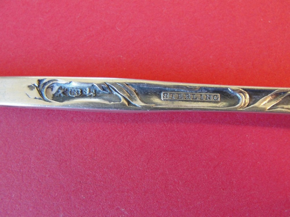Reed & Barton "Les Cinq Fleurs" Sterling Silver Lettuce Fork Pierced 9-1/2"