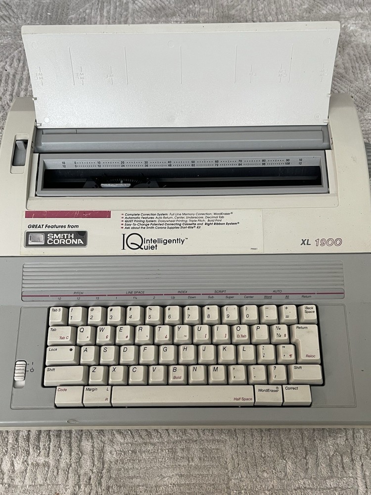 Smith Corona XL 1900 Model 5A-1 Electronic Typewriter