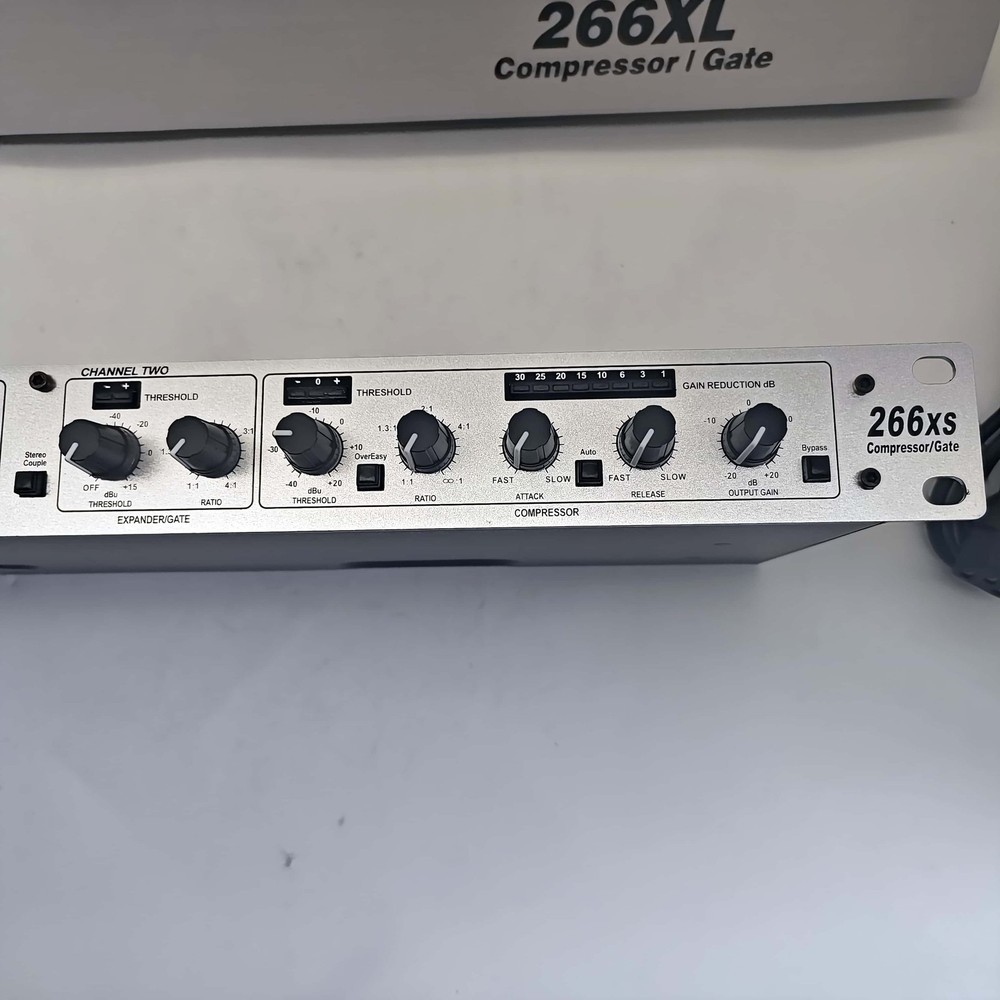 266xs dbx Dual Channel Compressor Gate Dynamics Processor w/ Side Chain Insert