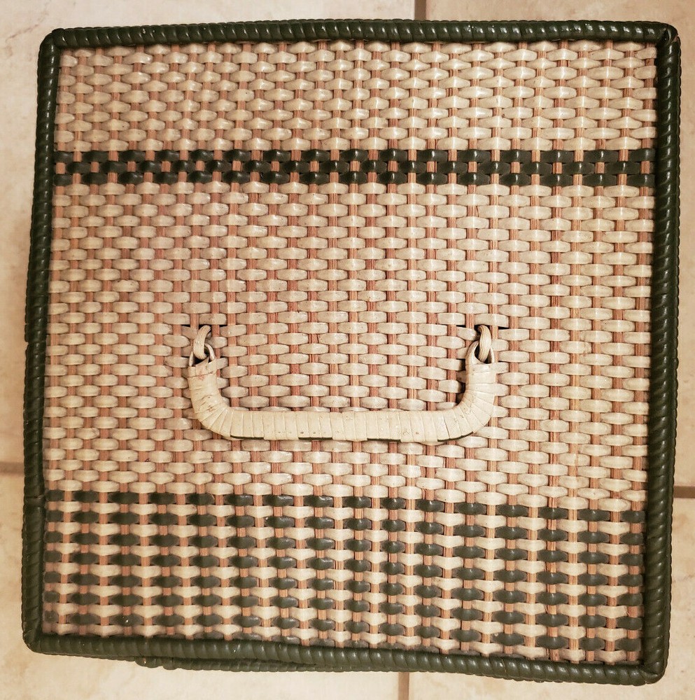 Sewing Basket Vintage With Fabric Lining