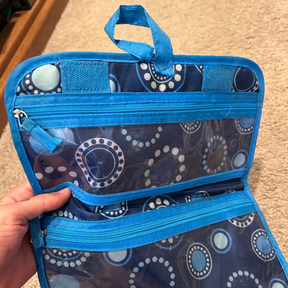 Toiletry Bag With 3 Zippered Pockets