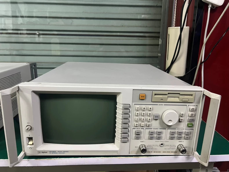 Agilent 8714ES RF Vector Network Analyzer 300kHz to 3GHz Fast delivery