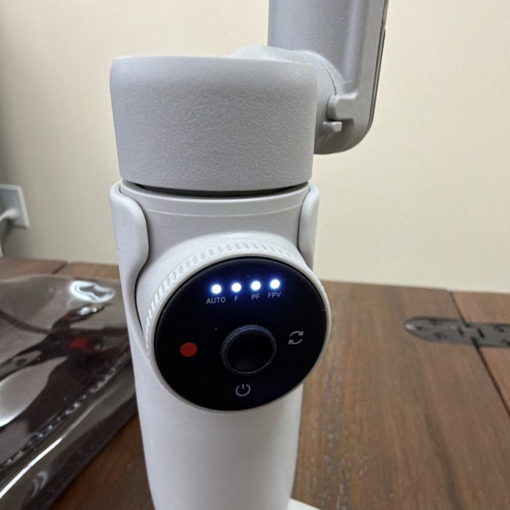 Insta360 Flow Motorized Foldable Smartphone Gimbal Stabilizer