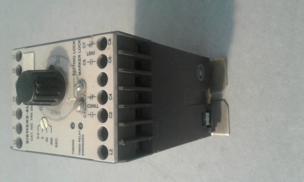 SEIMENS=ALLIS TRS22A1 .03TO300 SEC SOLID STATE MULTIRANGE TIMING RELAY