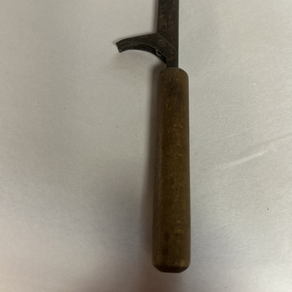 Antique Gas Lamp Flint Strike