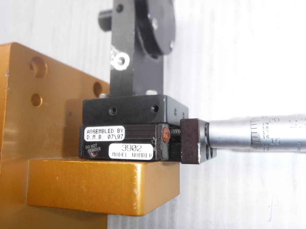 Parker Model 3902 Ball Bearing Micro Positioner w/ Starrett Micrometer