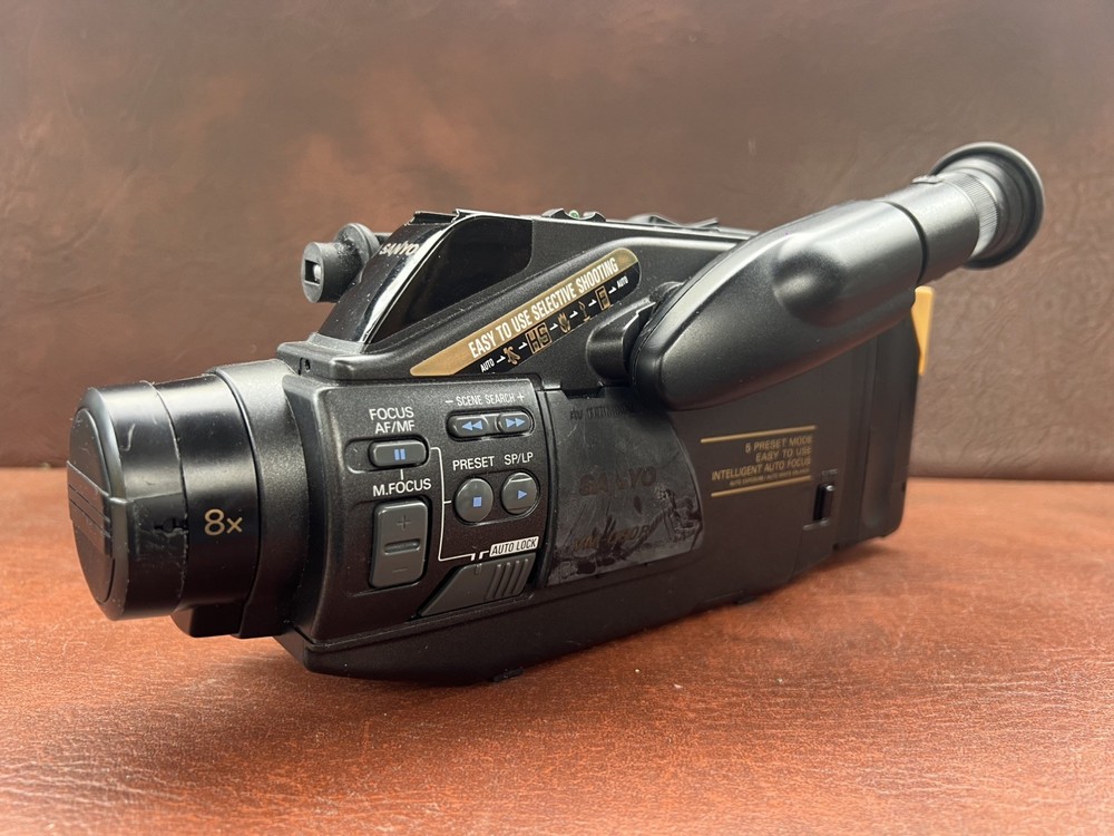 Faulty Sanyo VM-D90P Camcorder - genuine Untested