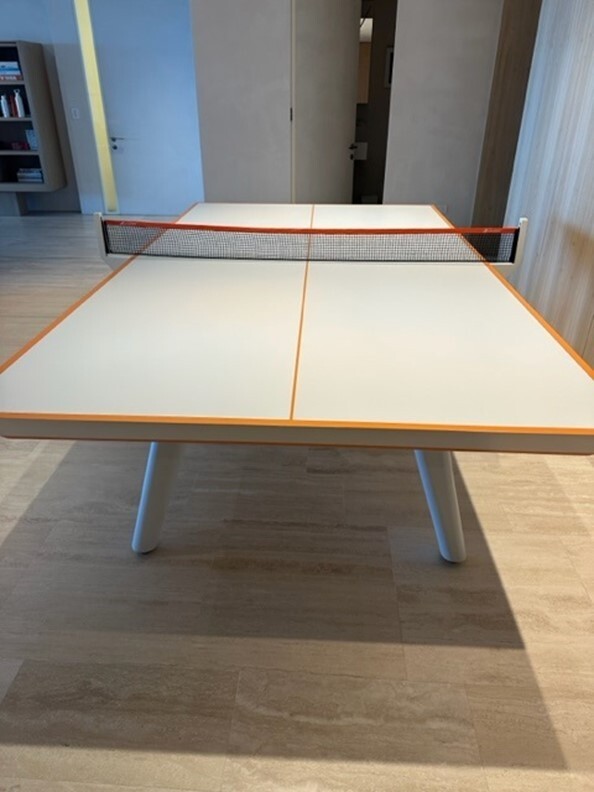 11 Ravens Hamptons Ping Pong Table - Excellent Condition!